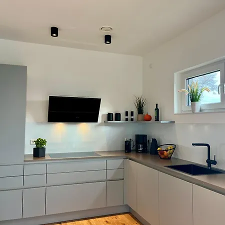 Luxus-ferienhaus Mit Saunen Und Großem Garten