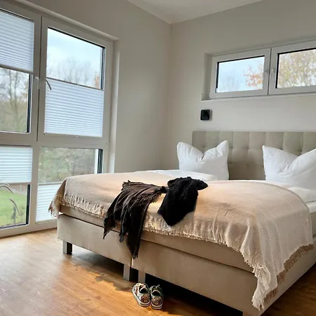 Ferienhaus Luxus-ferienhaus Mit Saunen Und Großem Garten *